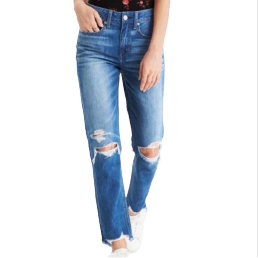 American Eagle Hi-Rise Tomgirl Jeans - Picture 9 of 16